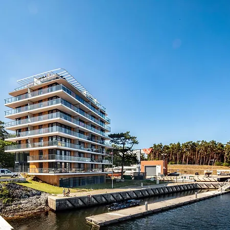 Lighthouse 3 2 Surfingbird Apartman *
